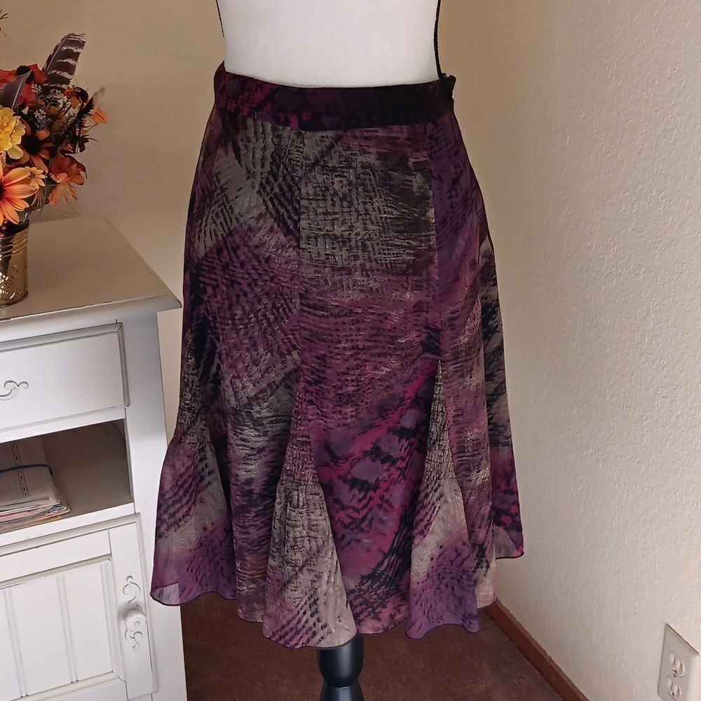 Apostrophe Swirly Skirt